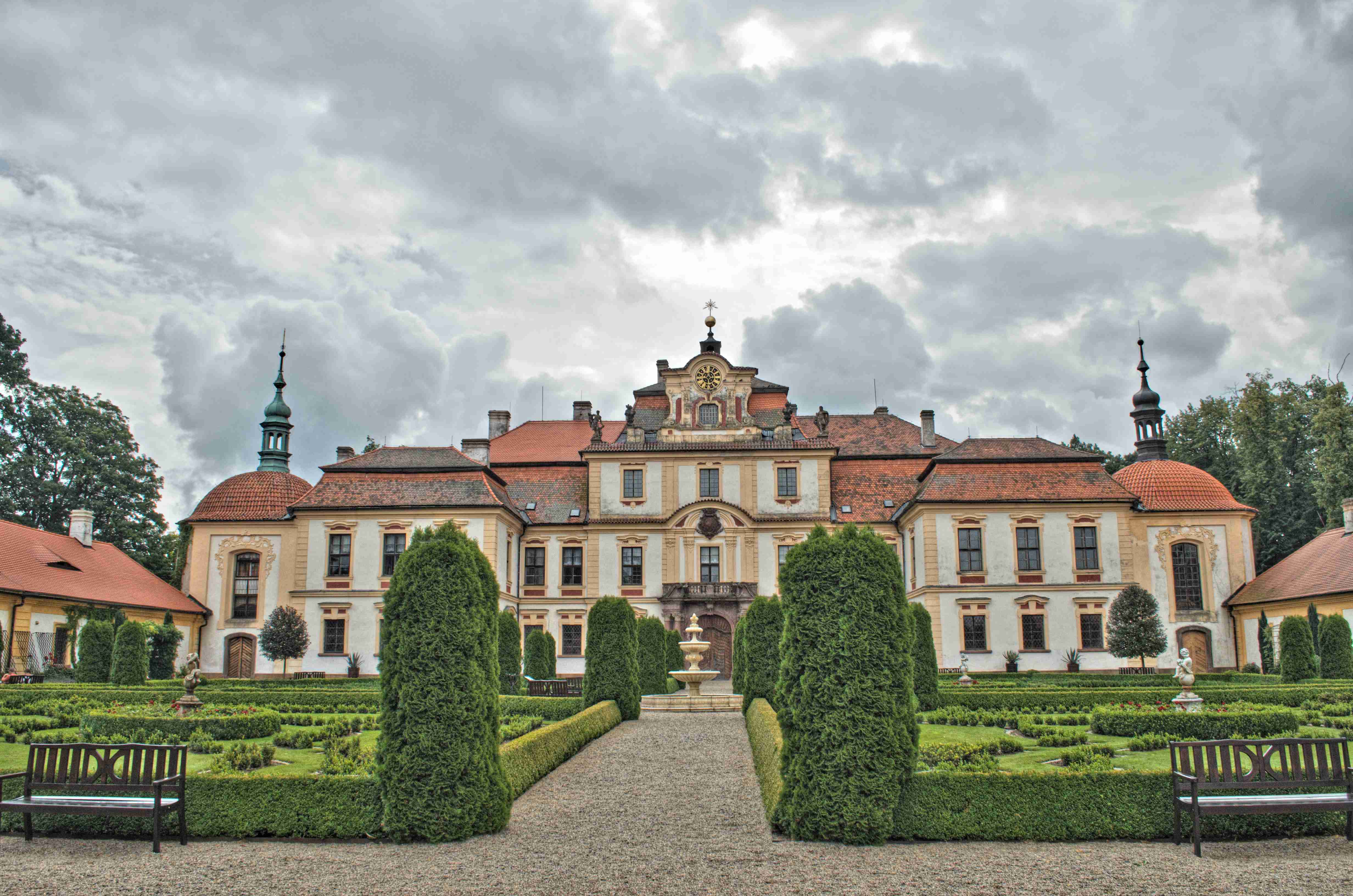 Jemniště